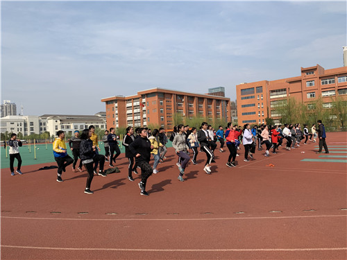 2019.4.15 初三体育训练系列活动.JPG