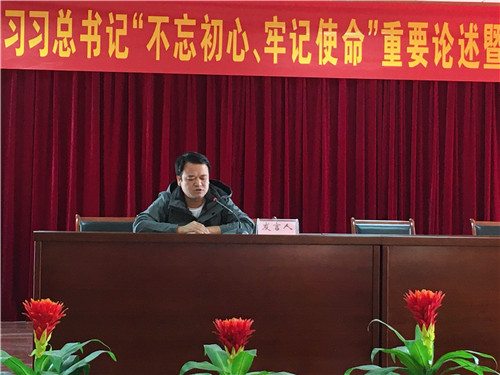 李_副本.jpg 李_副本.jpg
