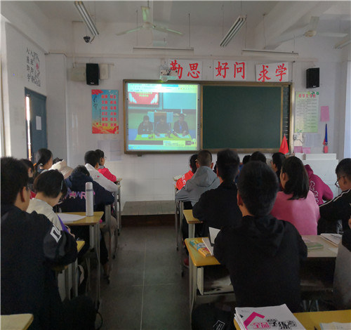 月考二表彰暨理化学法指导3.jpg 月考二表彰暨理化学法指导3.jpg