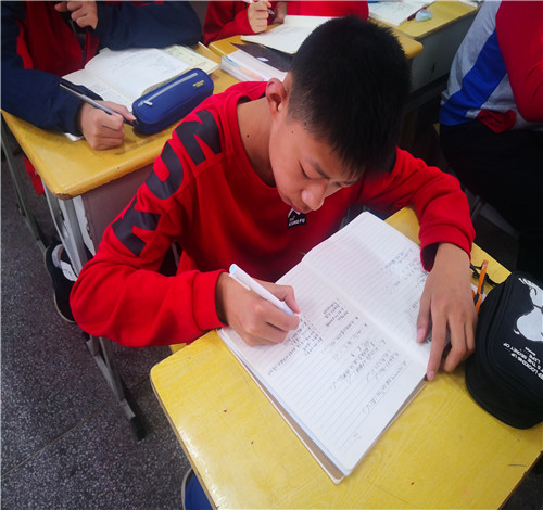 月考二表彰暨理化学法指导4.jpg 月考二表彰暨理化学法指导4.jpg